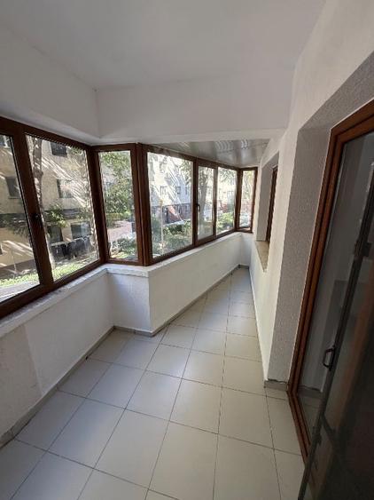 Apartament cu 2 camere decomandat în Casa de Cultură