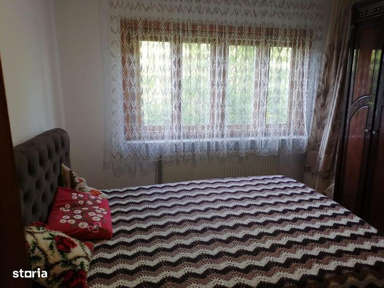 Apartament cu 2 camere decomandat în Rovine