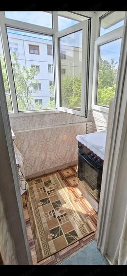 Apartament cu 3 camere decomandat în Vest