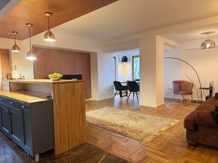 Apartament cu 3 camere în Central