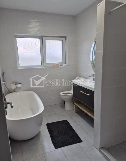Casă cu 4 camere cu Teren 120 Mp în Central