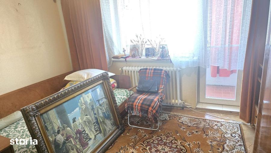 Apartament cu 4 camere decomandat în Mihai Eminescu