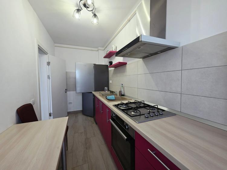 Apartament cu 2 camere decomandat, mobilat în Cristian