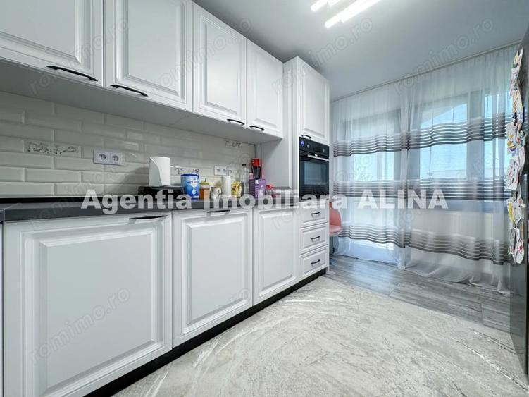 Casă cu 3 camere cu Teren 223 Mp în Zăvoi