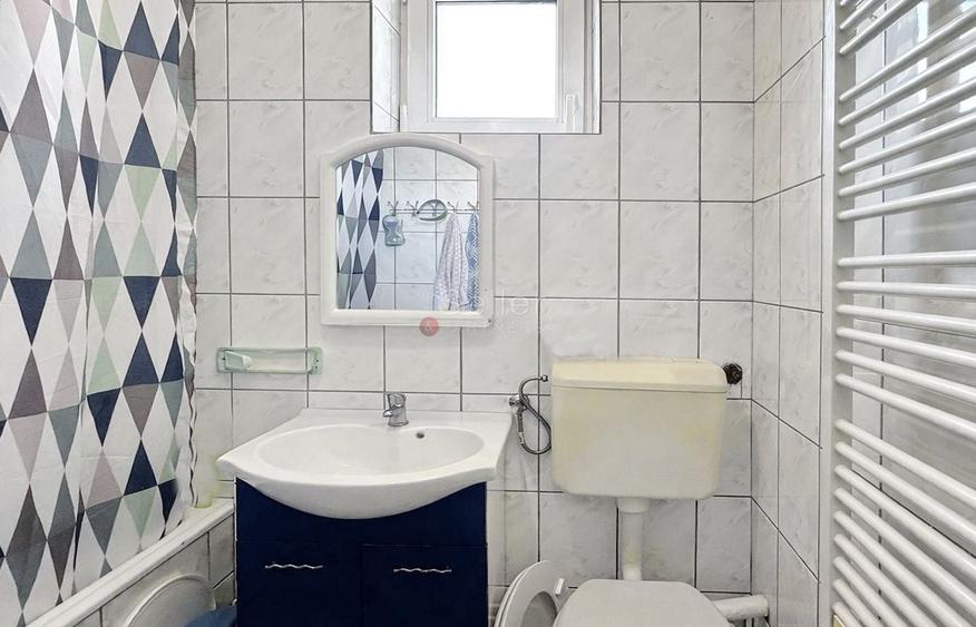 Apartament cu 3 camere decomandat, mobilat în Astra