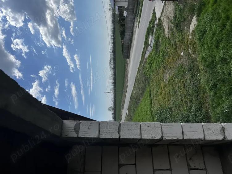 Casă cu 6 camere în Strejești