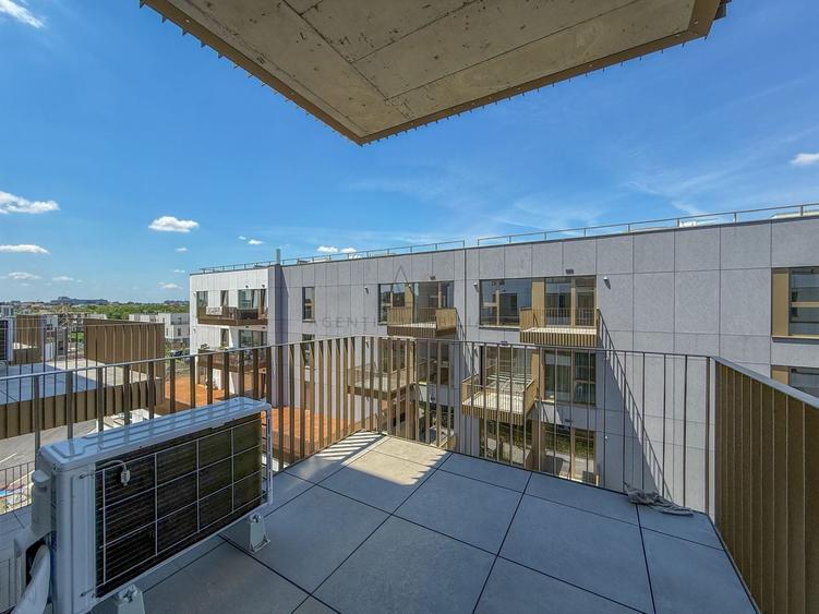 Apartament cu 2 camere semidecomandat în Sisești