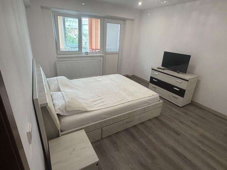 Apartament cu 2 camere decomandat în Exterior Vest