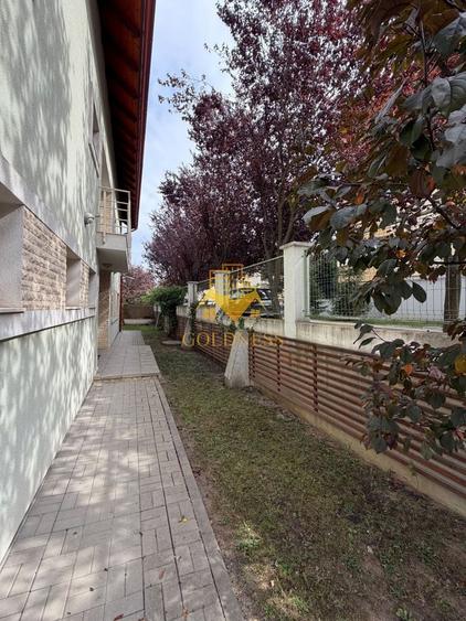 Duplex cu 5 camere cu Canalizare în Andrei Mureșanu