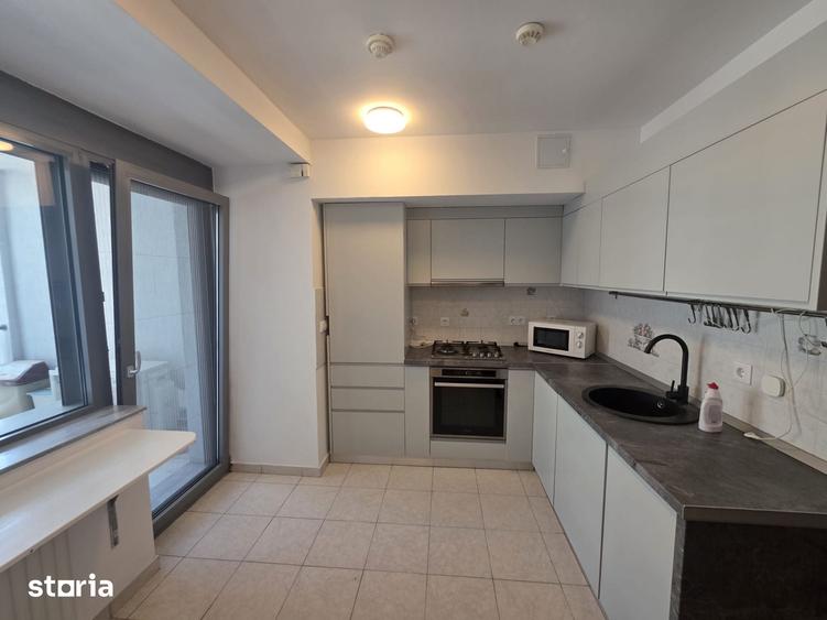 Apartament cu 4 camere în Băneasa