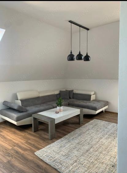 Apartament cu 3 camere decomandat în Florești
