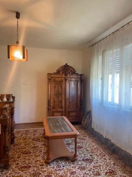 Casă cu Teren 700 Mp în Central