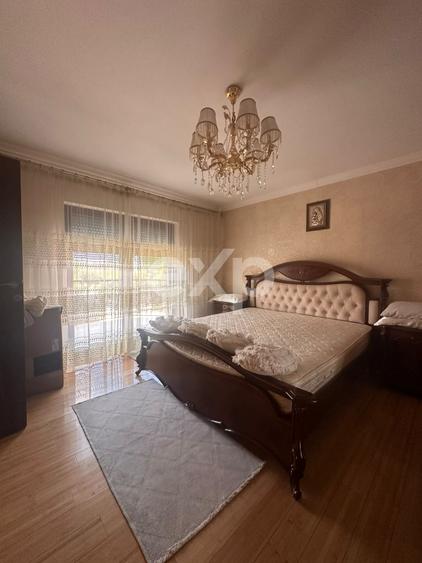Casă individuală cu 4 camere cu Canalizare în Central