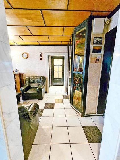 Apartament cu 4 camere decomandat în Dorobanților