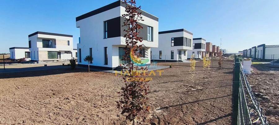 Casă individuală cu 4 camere cu Canalizare în Berceni