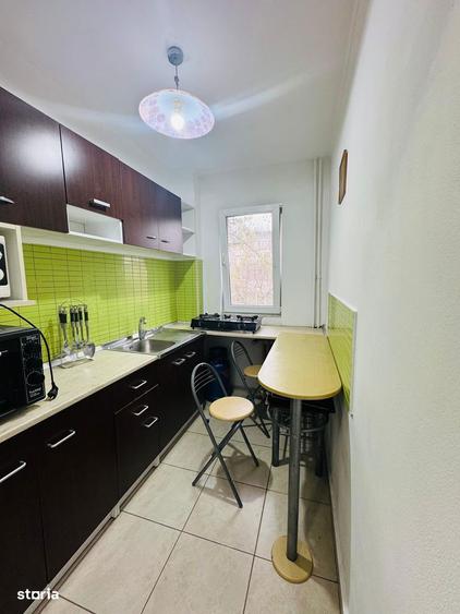 Apartament cu 2 camere semidecomandat, mobilat în Cantemir