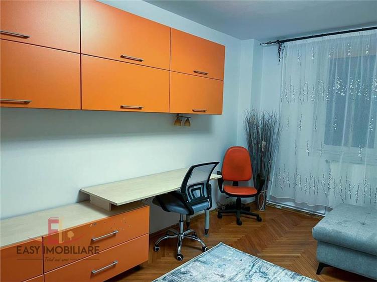 Apartament cu 2 camere decomandat, mobilat în Ultracentral