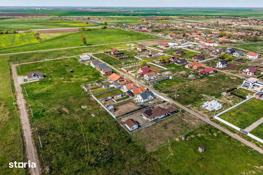 Casă cu 3 camere cu Teren 655 Mp în Șofronea