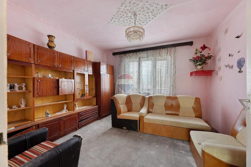 Casă cu 3 camere cu Teren 1480 Mp în Gai