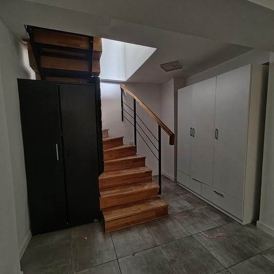 Apartament cu 2 camere semidecomandat în Tei