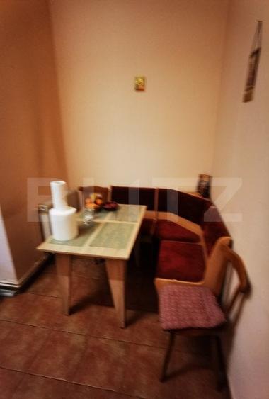 Apartament cu 4 camere semidecomandat, mobilat în Traian