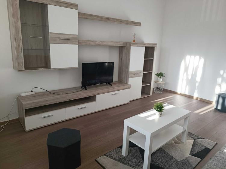 Apartament cu 2 camere decomandat în Circumvalațiunii