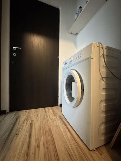 Apartament cu 3 camere semidecomandat în Letea