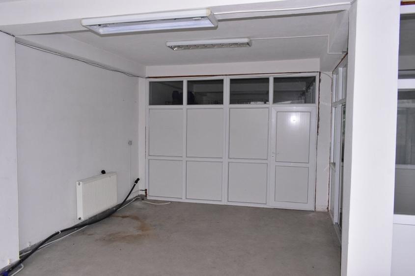 Spațiu comercial, de 740 mp, în Craiovei