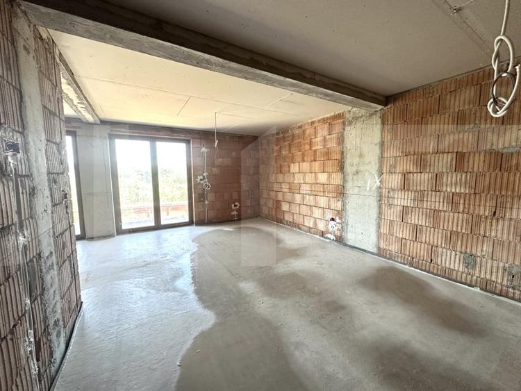 Apartament cu 3 camere decomandat în Braytim