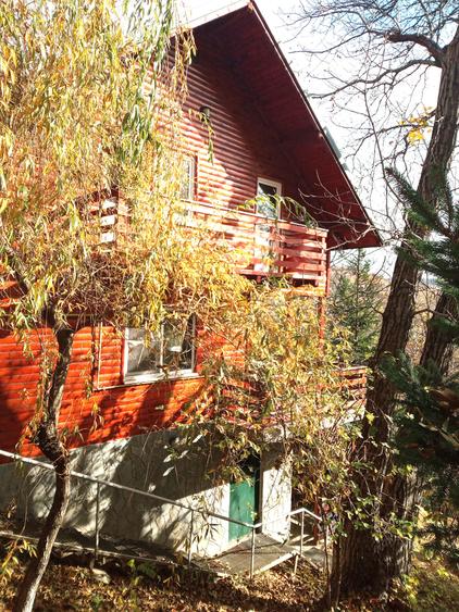 Casă cu 6 camere cu Teren 1300 Mp în Secăriei