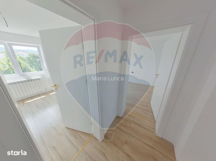 Apartament Cu 4 Camere De Vanzare