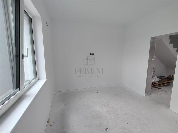 Duplex cu 5 camere cu Teren 330 Mp în Moșnița Nouă