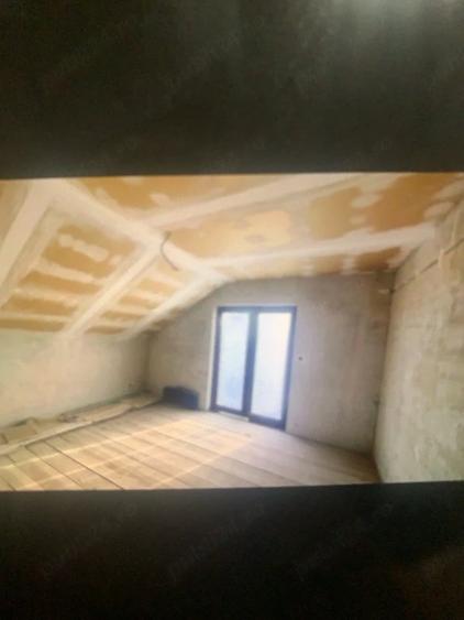 Casă cu Teren 600 Mp în Central