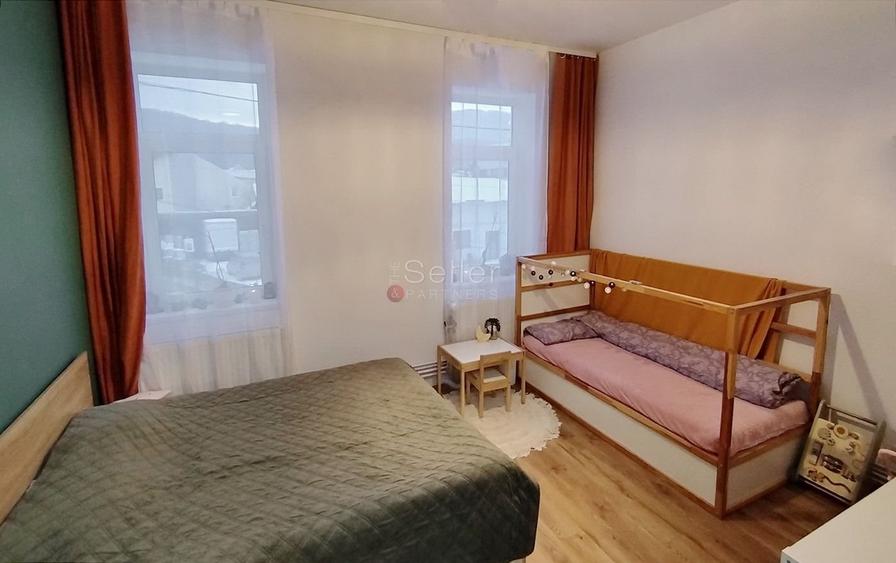 Apartament cu 4 camere decomandat, mobilat în Astra