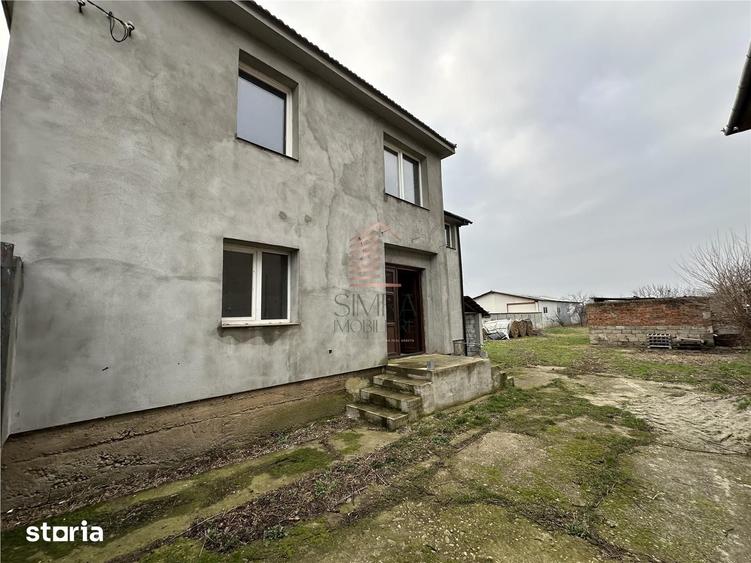Casă cu 5 camere cu Teren 1000 Mp în Nojorid