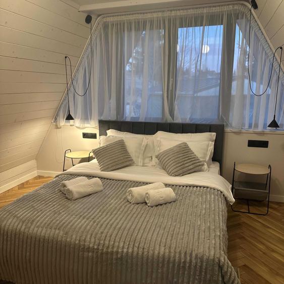 Casă cu 3 camere în Dealu Negru