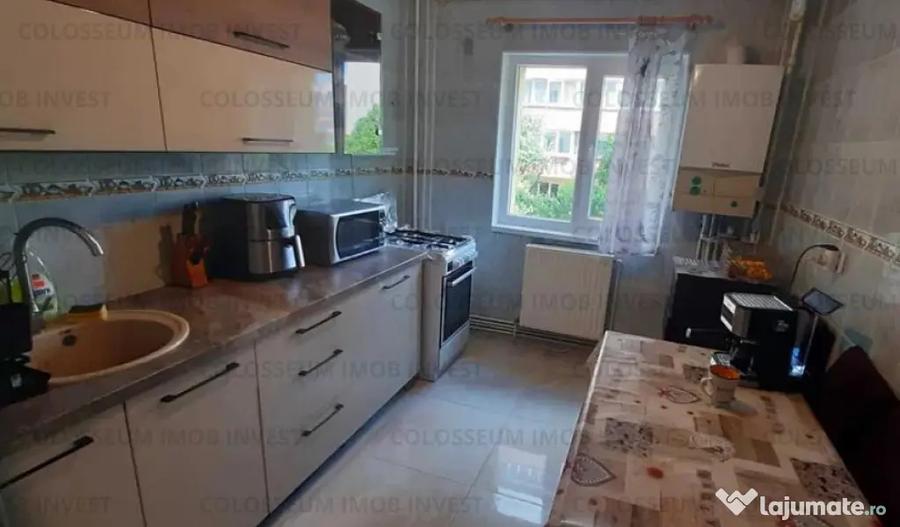 Apartament cu 2 camere decomandat în Răcădău