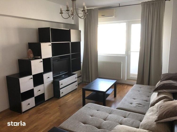 Apartament cu 3 camere semidecomandat în Tineretului