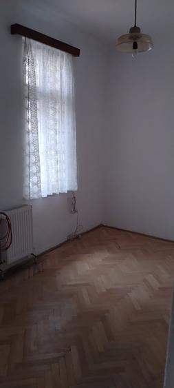 Casă cu 4 camere cu Teren 204 Mp în Floreasca