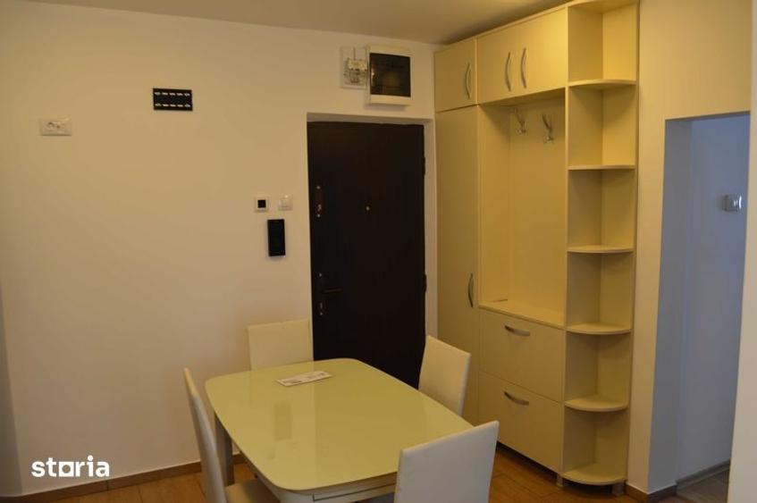 Apartament cu 3 camere decomandat în Tineretului