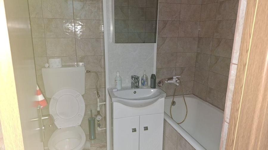 Garsonieră decomandată în Central
