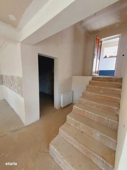 Casă cu 4 camere în Luna