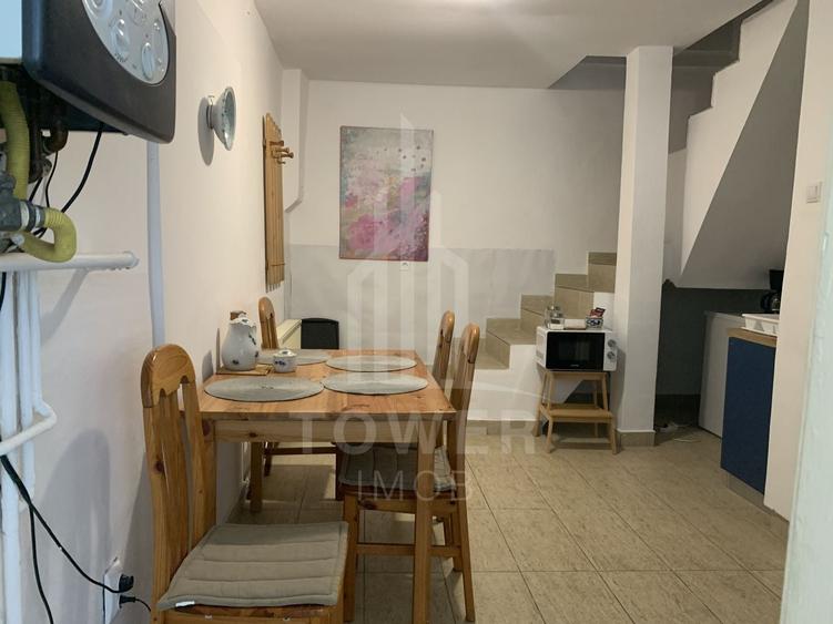 Casă individuală cu 7 camere cu Canalizare în Central