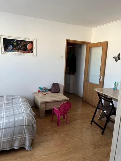 Apartament cu 2 camere nedecomandat în Mihai Bravu