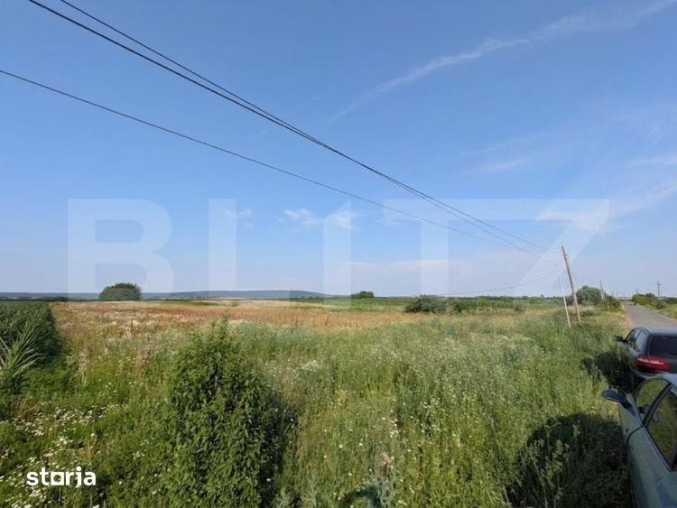 Teren de 3000 mp, în Comișani