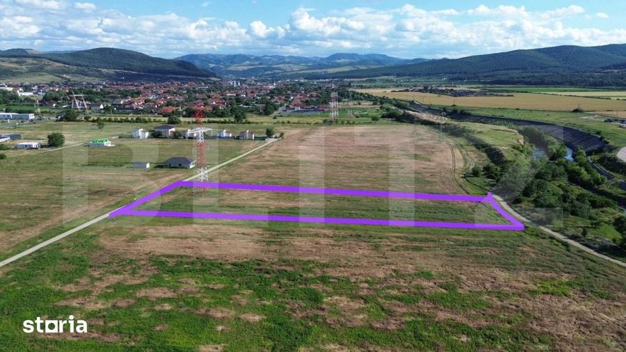 Teren de 2056 mp, în Partoș