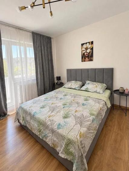 Apartament cu 3 camere decomandat în Dacia
