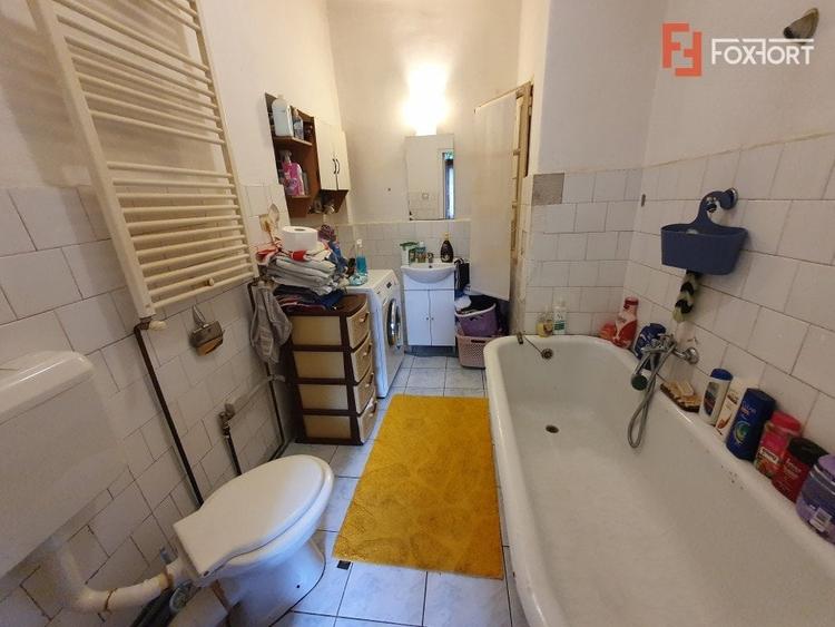 Apartament cu 3 camere nedecomandat, mobilat în P-ța Maria