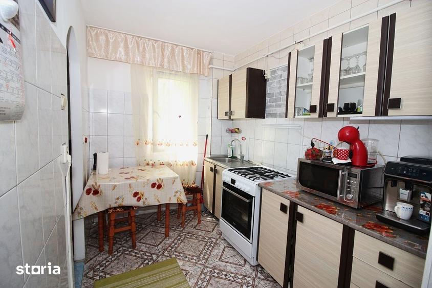 Apartament cu 2 camere semidecomandat în Cornișa