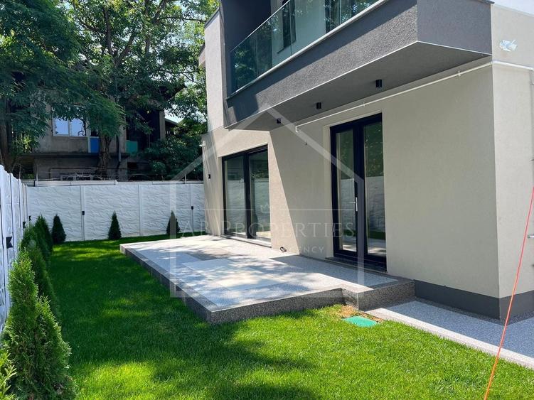 Duplex cu 4 camere cu Canalizare în Străulești